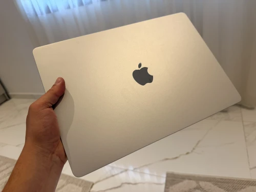 MacBook Air 15p M2 256