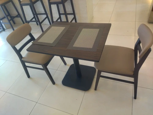 TABLE et Chaises Restaurant /Cafeteria