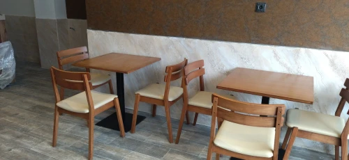TABLE et Chaises Restaurant /Cafeteria