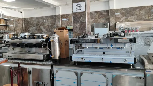 EQUIPMENT DE CAFETERIA