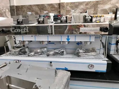EQUIPMENT DE CAFETERIA