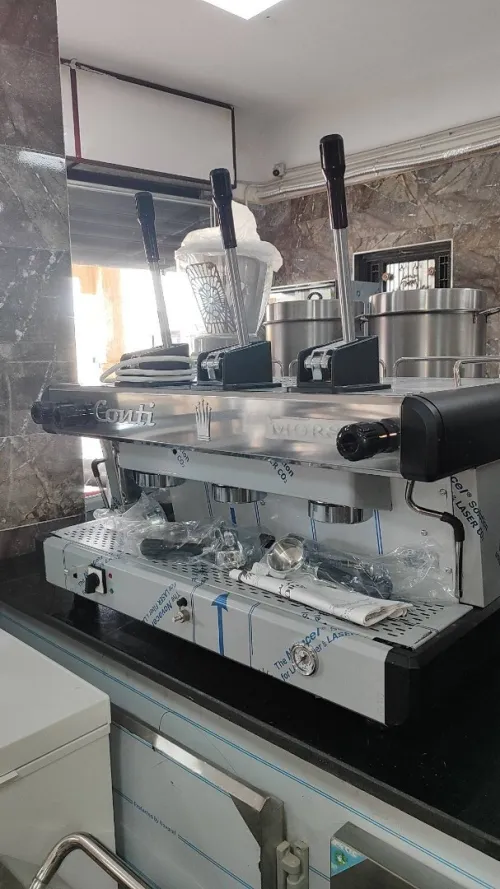 EQUIPMENT DE CAFETERIA