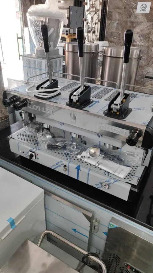 EQUIPMENT DE CAFETERIA