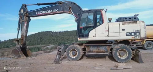 Location Pelle pneumatique HIDROMEK