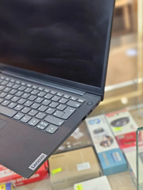 LENOVO V14 RYZEN 5-5500U 8/156 14" FHD