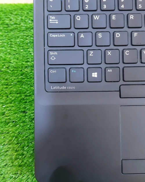 LATITUDE 5570 i7 6EME 8G 256SSD RADEON R7 M370 2GO 15.6" FHD TACTILE