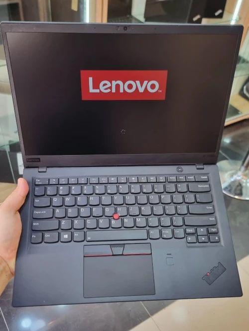 THINKPAD X1 CARBON I5 8EME 8G DDR4 256 SSD 14 FHD