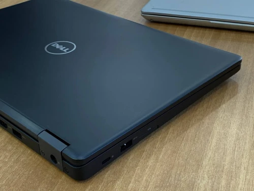 DELL LATITUDE E5470 / INTEL I5 6EME / 4 G / 128 / 15.6 FHD