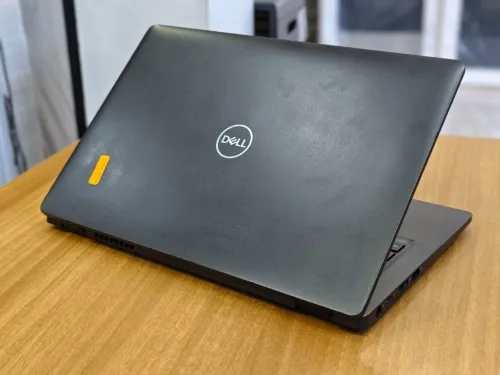 DELL LATITUDE 5300 / INTEL I5 8 EME / 8G / 256 / 13 * FHD