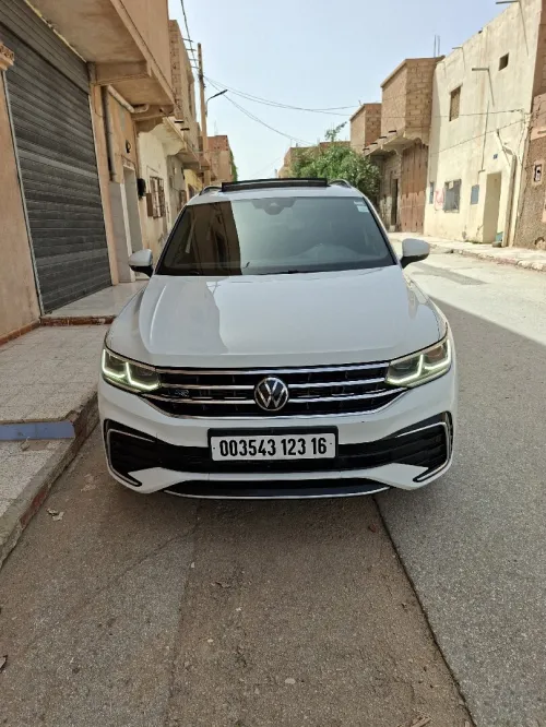 Volkswagen Tiguan 2023 ألاين