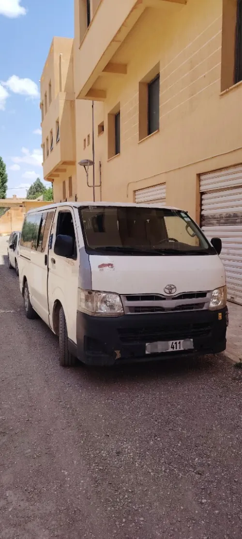 Toyota Hiace 2011 