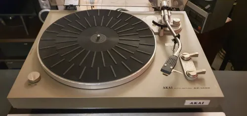 chaine hifi AKAI avec bluetooth