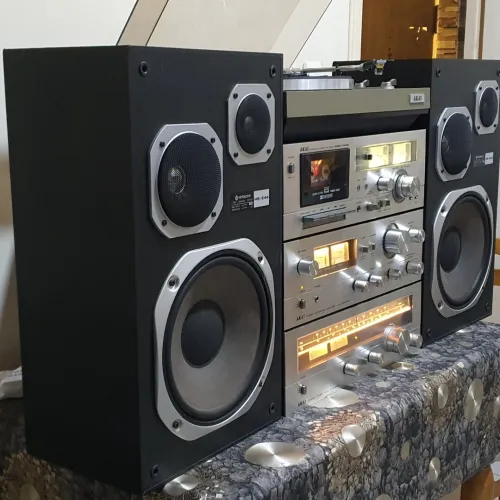chaine hifi AKAI 2450 avec bluetooth
