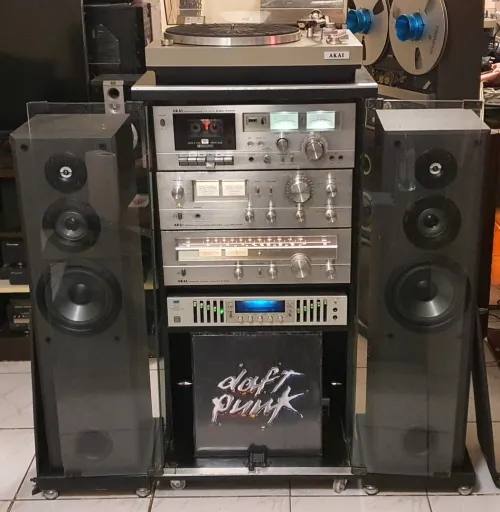 chaine hifi AKAI avec bluetooth