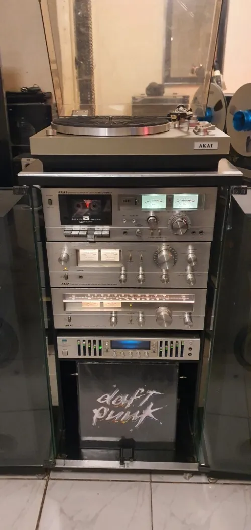 chaine hifi AKAI avec bluetooth