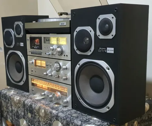 chaine hifi AKAI 2450 avec bluetooth
