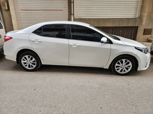 Toyota Corolla 2014 high grade