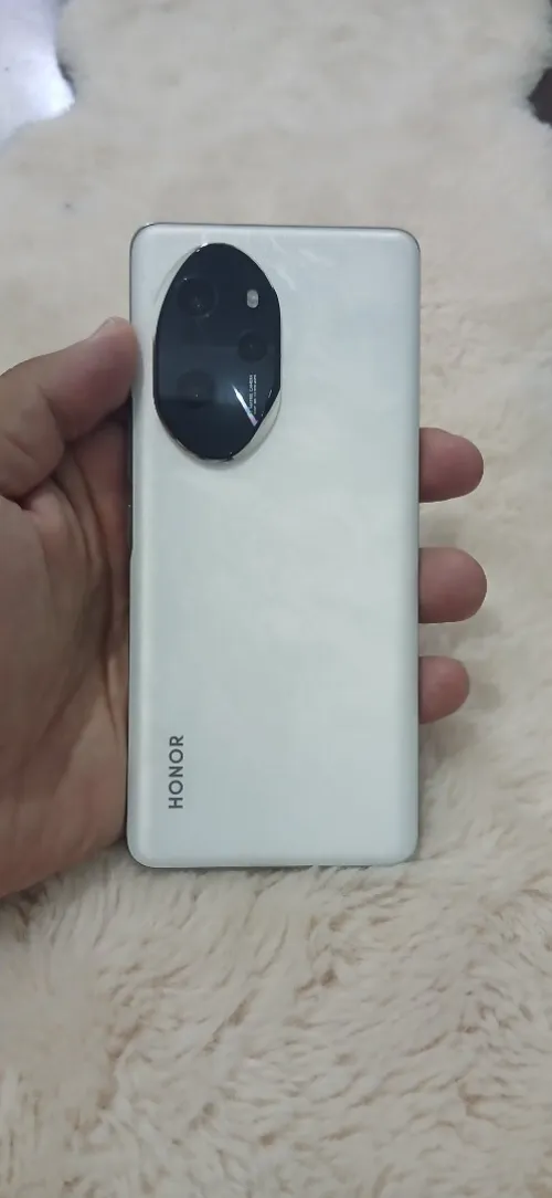 Honor 100 Pro