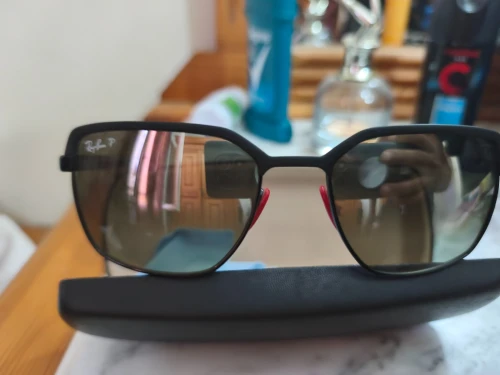 Rayban ferrari