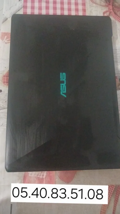 Laptop azus a vendre