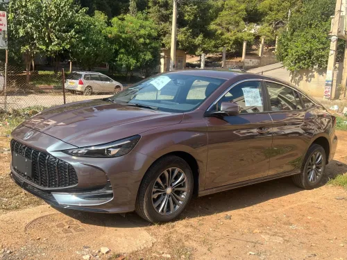 MG MG5 2025 Luxury