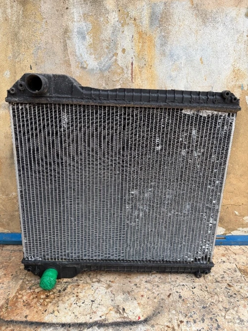 Radiateur JCB