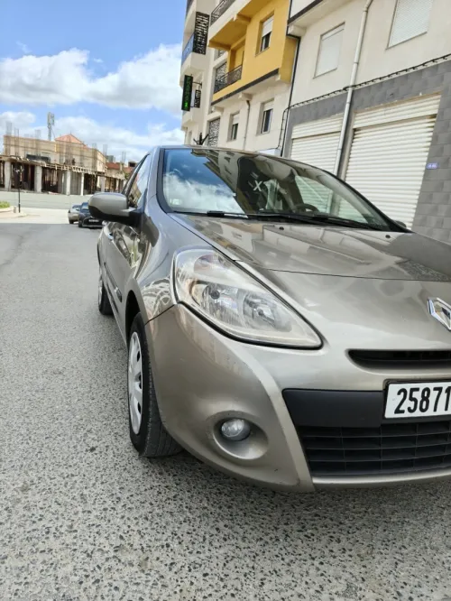 Renault Clio 3 2011 Night and Day