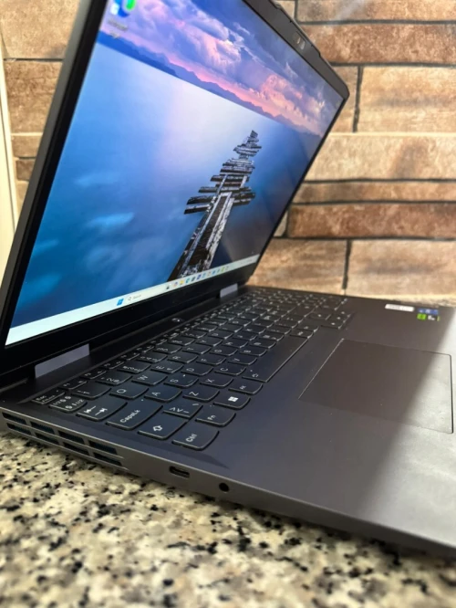 LENOVO LOQ RTX4050