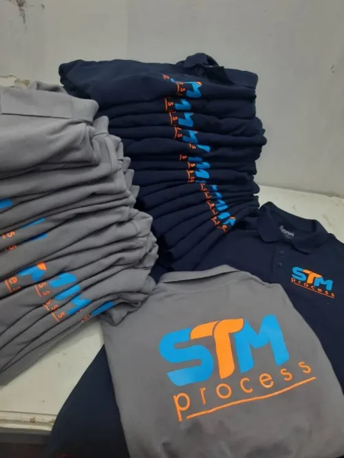 tenue de travail avec personnalisés avec logo