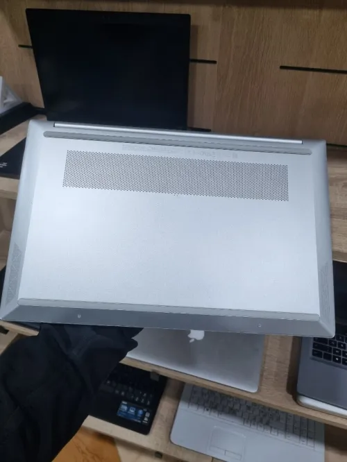 Hp Pavilion 15 i5 1235-16 Go - 512 SSD intel iris Xe Graphics