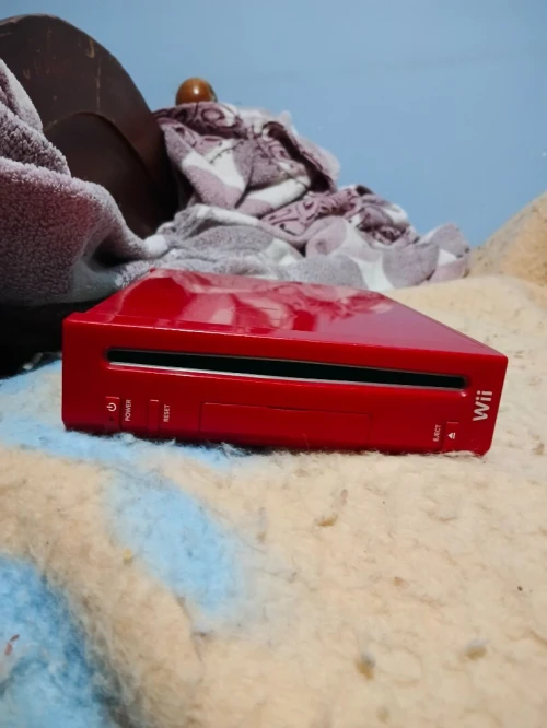 Wii rouge 24e anniversaire avec volant et pédales