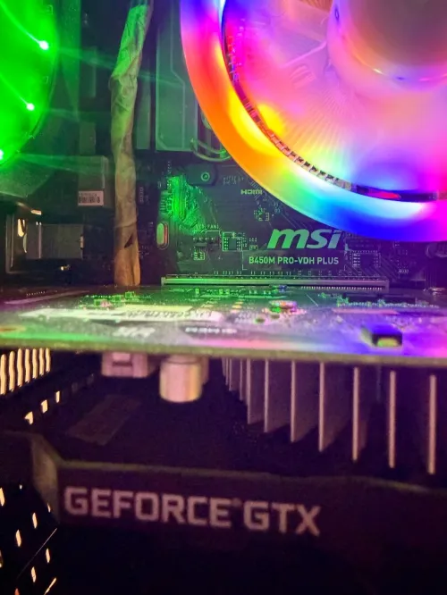 Pc gamer ryzen 5 5500/gtx 1650