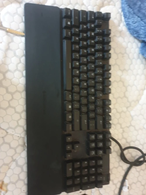 clavier SteelSeries Apex Pro + casque