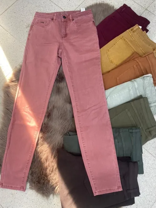 Lot lots de Pantalon jeans femme لو سروال جينز نساء 