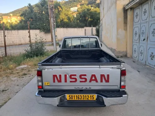 Nissan Pickup 2012 Nissan