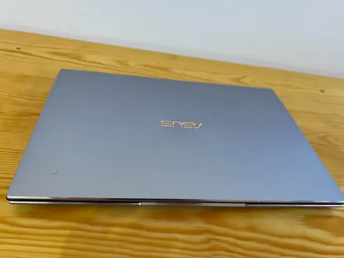Asus ZenBook 14 um431d 