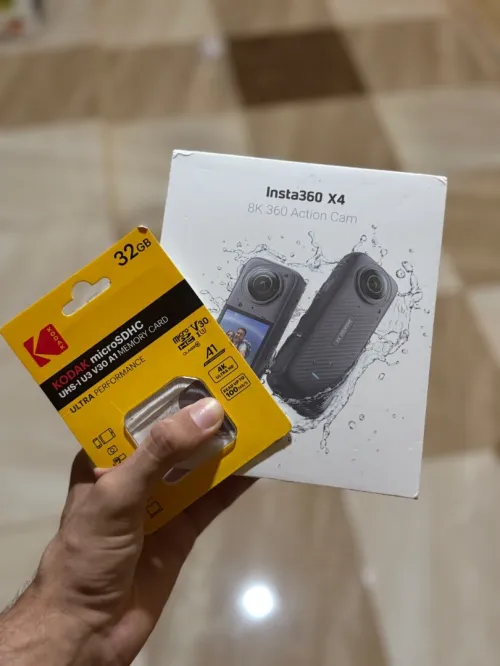 Insta 360 x4