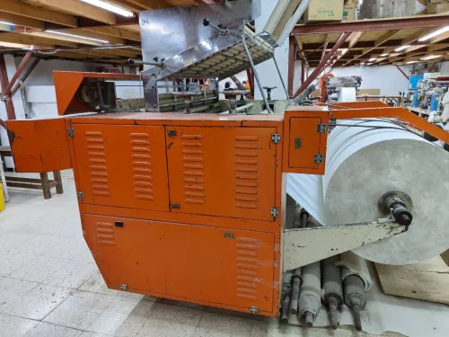 machine de papier hygenique + essuit-tout
