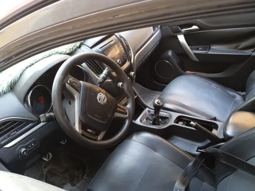 MG mg-5 2014 Confort +