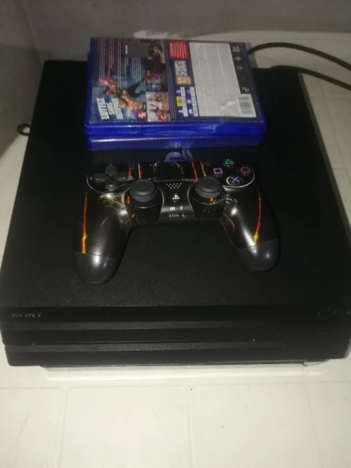 PS4 PRO 1T+2 jeux