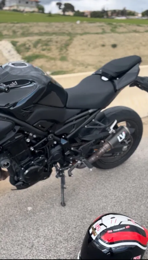 كاوازاكي Z900 2025