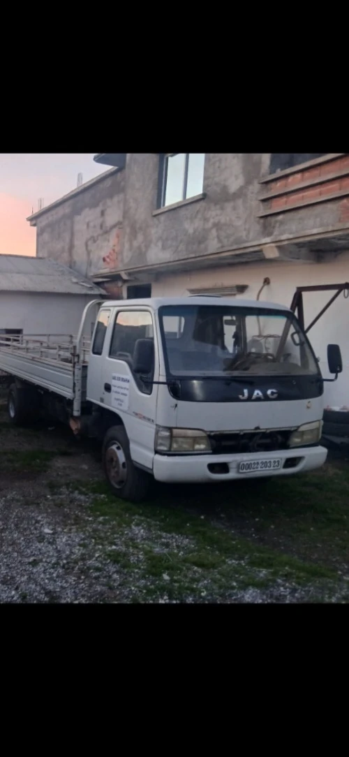 JAC Lour 2003 Lour