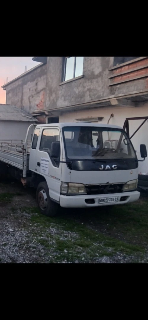JAC Lour 2003 Lour