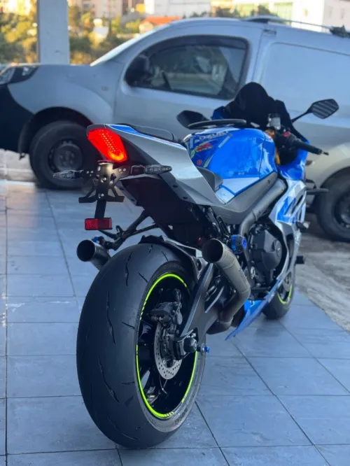 Suzuki M01 2021
