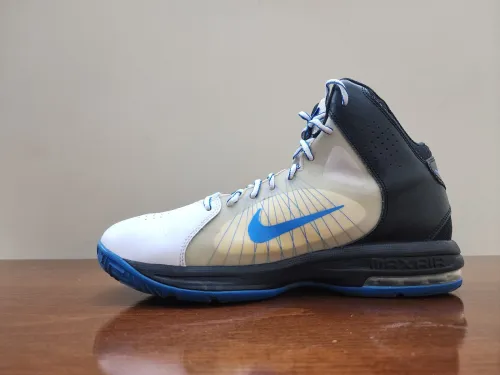 حذاء لكرة السلة Basketball shoe