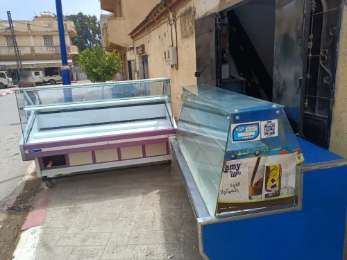 À vendre : 2 vitrines réfrigérées ( Occasion ) 