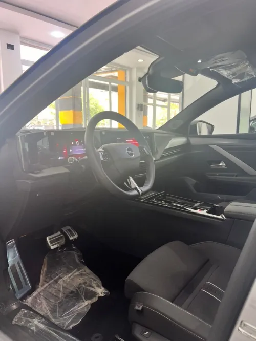 Opel Astra 2025 Js laine
