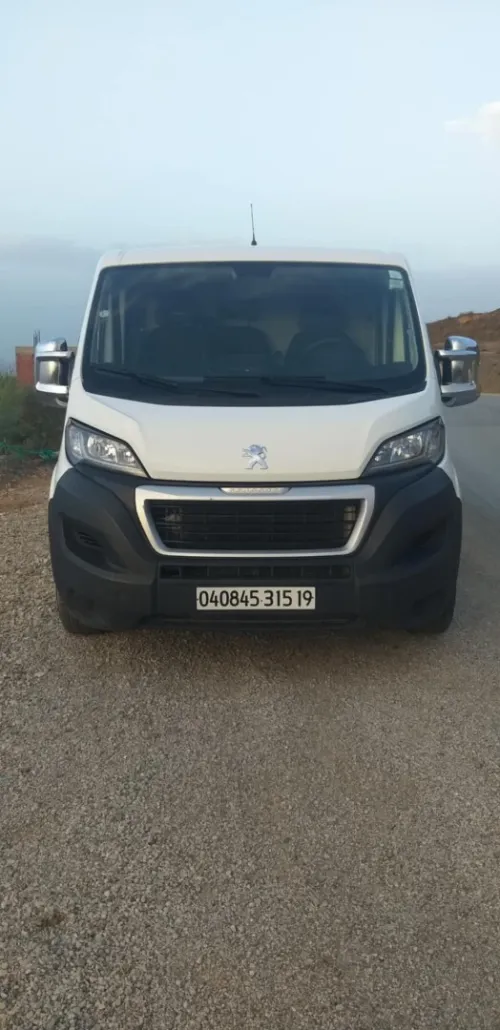Peugeot Boxer caniche 2015