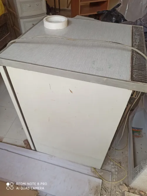 Mini réfrigérateur Maxi bar fonctionne très bien