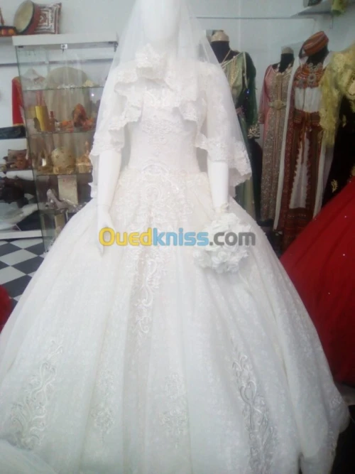 Location robes blanches 